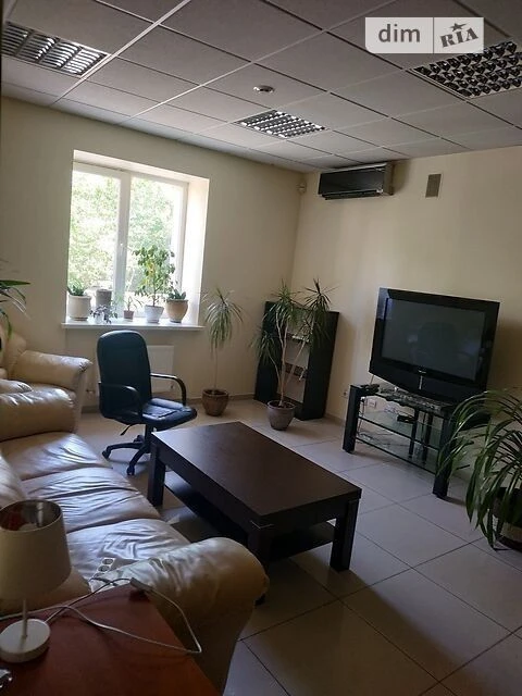 Здам в оренду кімнату на вул. Осіння 10 довгостроково • ID 2