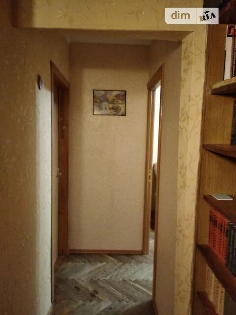 Здам в оренду кімнату на вул. Автозаводська 40 довгостроково