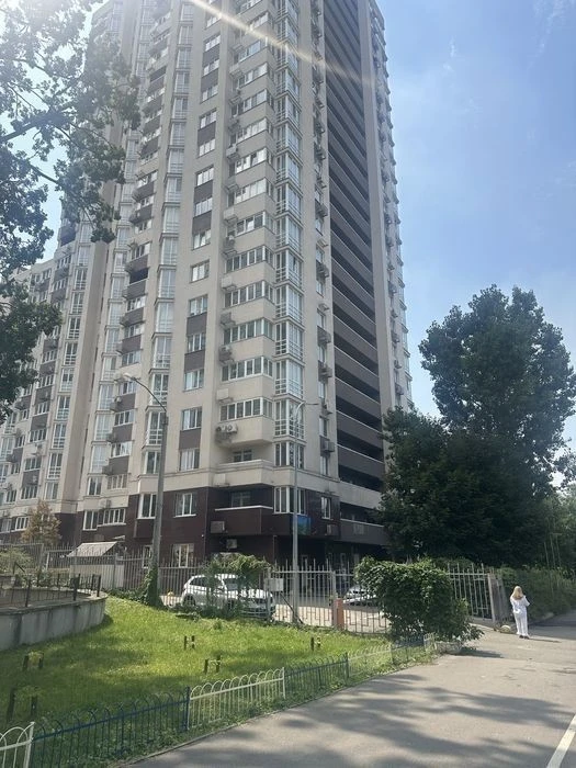 Довготривала оренда 1к квартири на просп. Берестейський 109А