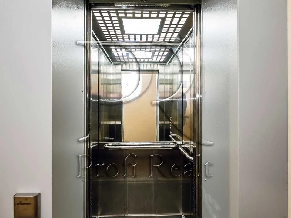 Apartment. Kyiv, Vilhelma Kotarbinsky St. (Mykola Kravch