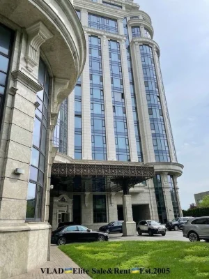 Mazepy 11b. Diamond Hill residential complex. 264 m2. View of the Dnieper!