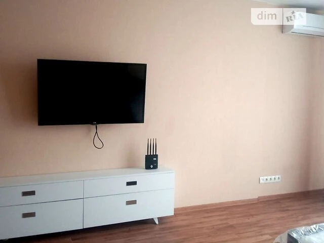Довготривала оренда 1к квартири на вул. Кам'янська 127 • ID