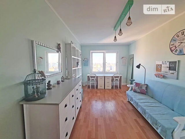 Довготривала оренда 3к квартири на вул. Милославська 8 • ID