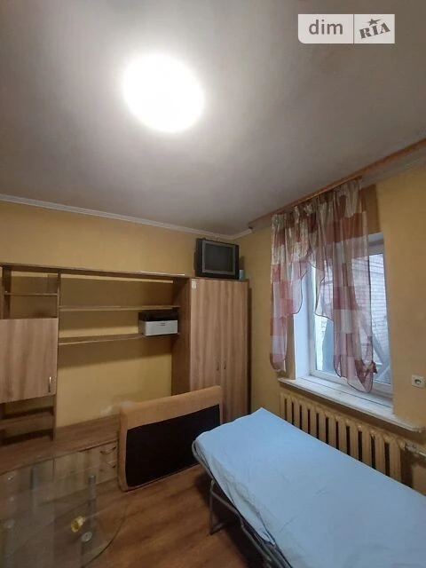 Здам в оренду кімнату на пров. Робітничий 5 довгостроково •