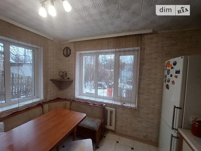 Здам в оренду кімнату на пров. Робітничий 5 довгостроково •