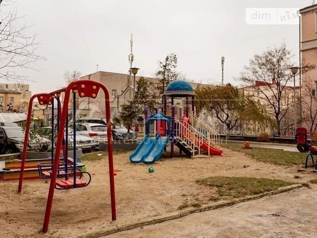 Довготривала оренда 4к квартири на вул. Єжи Ґедройця 2 • ID