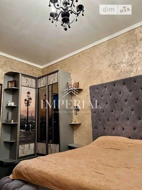 Довготривала оренда 3к квартири на вул. Парково-Сирецька 4В