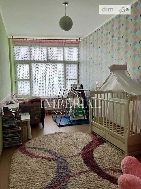 Довготривала оренда 3к квартири на вул. Парково-Сирецька 4В