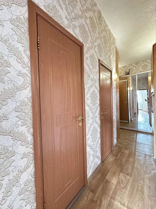 Сталінка 2к навпроти Макдональдс вул. Пастера