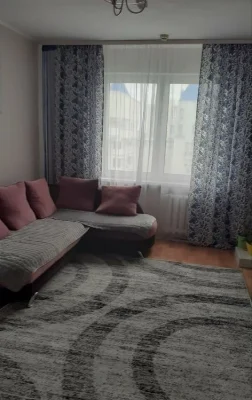Простора 3-кімнатна на Краківській (5 хв від метро). БЕЗ КОМ