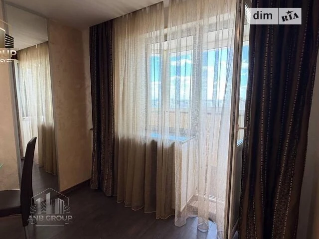 Продаж 5к квартири 208 кв. м на вул. Срібнокільська • ID 346