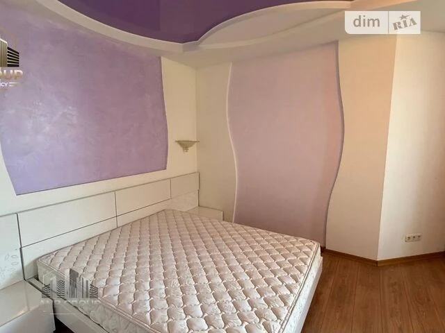 Продаж 5к квартири 208 кв. м на вул. Срібнокільська • ID 346