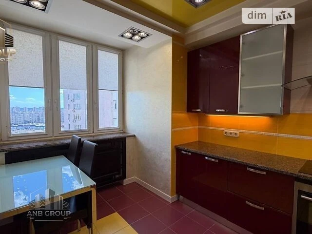 Продаж 5к квартири 208 кв. м на вул. Срібнокільська • ID 346