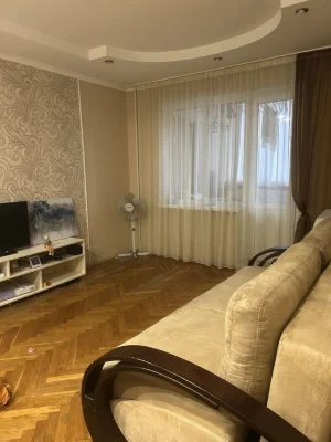 Здвється в оренду квартира на Троєщині