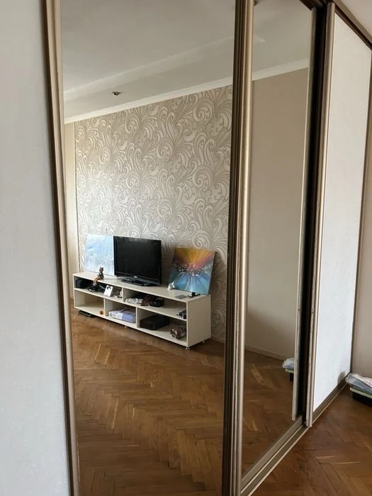 Здвється в оренду квартира на Троєщині