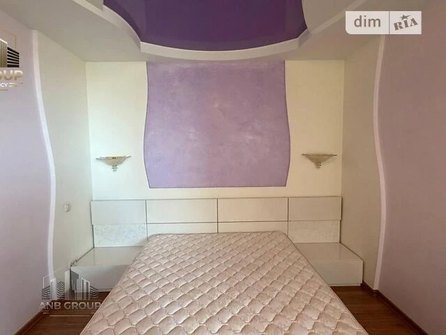 Продаж 5к квартири 208 кв. м на вул. Срібнокільська • ID 346