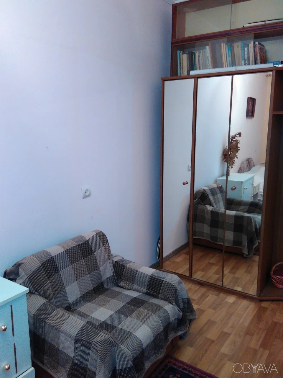 КПІ (метро «Політехнічний інститут» - 500 м.)