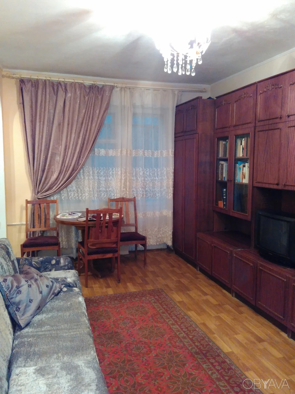 КПІ (метро «Політехнічний інститут» - 500 м.)