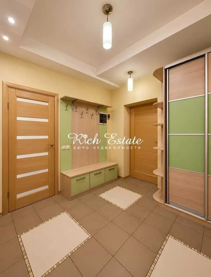 Оренда 3-кімнатної квартири 120 м², Січових Стрільців вул.,