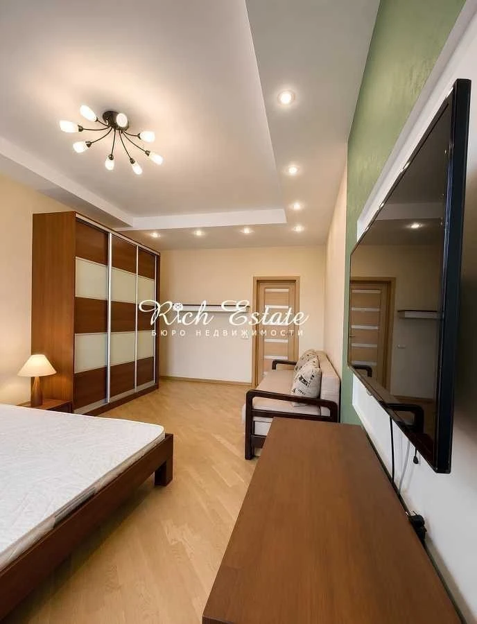Оренда 3-кімнатної квартири 120 м², Січових Стрільців вул.,