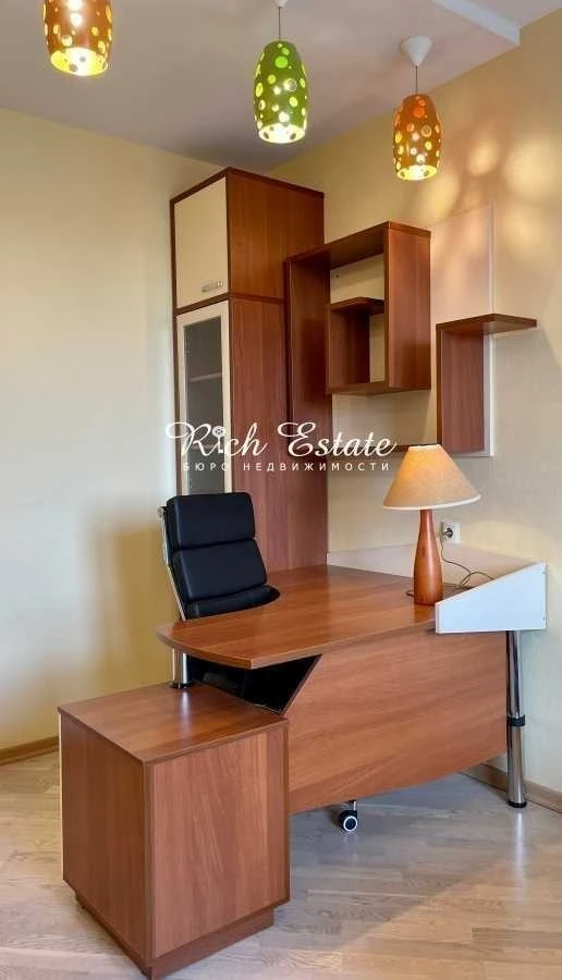 Оренда 3-кімнатної квартири 120 м², Січових Стрільців вул.,