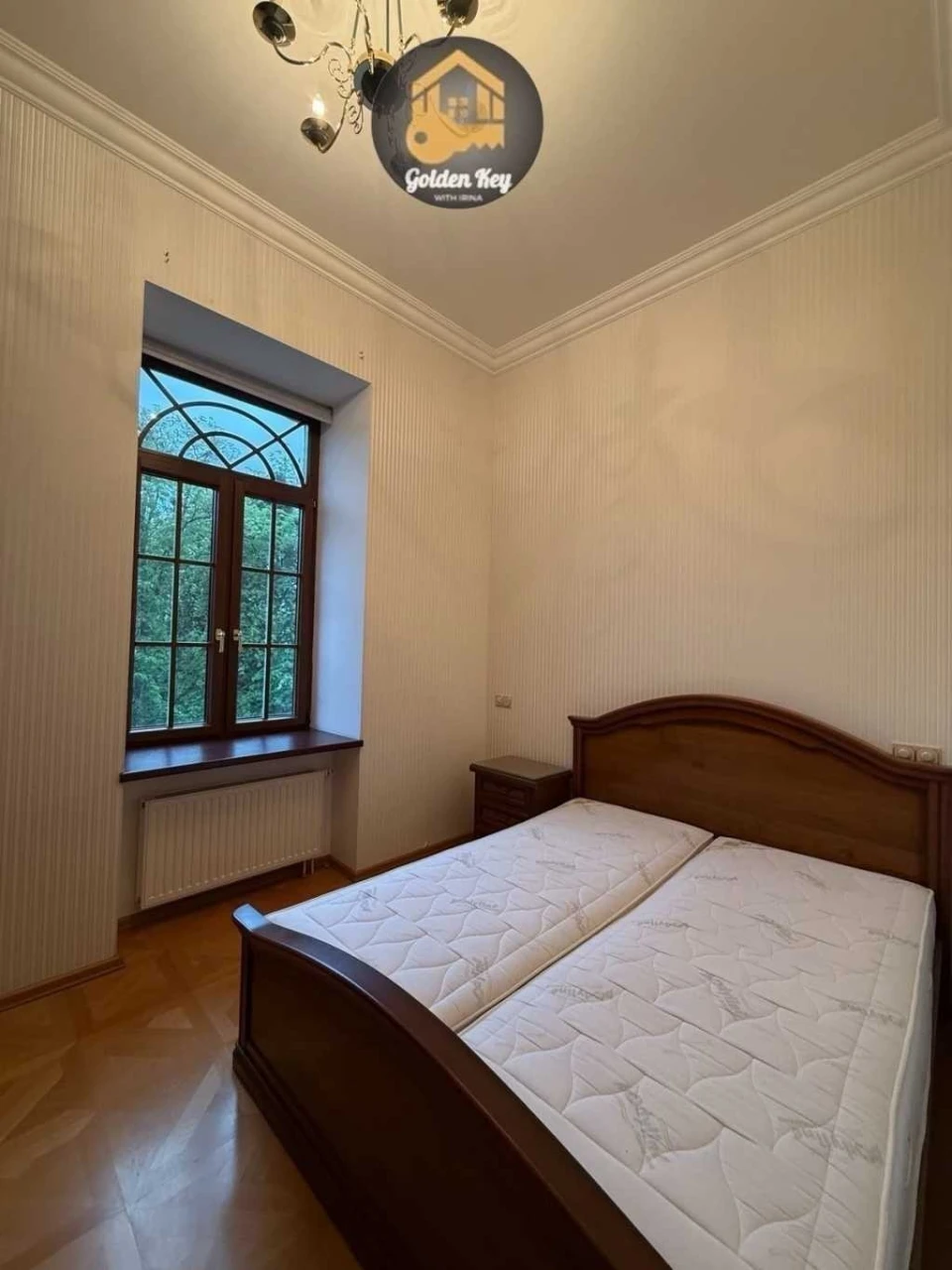Оренда 5-кімнатної квартири 250 м², Академіка Богомольця вул