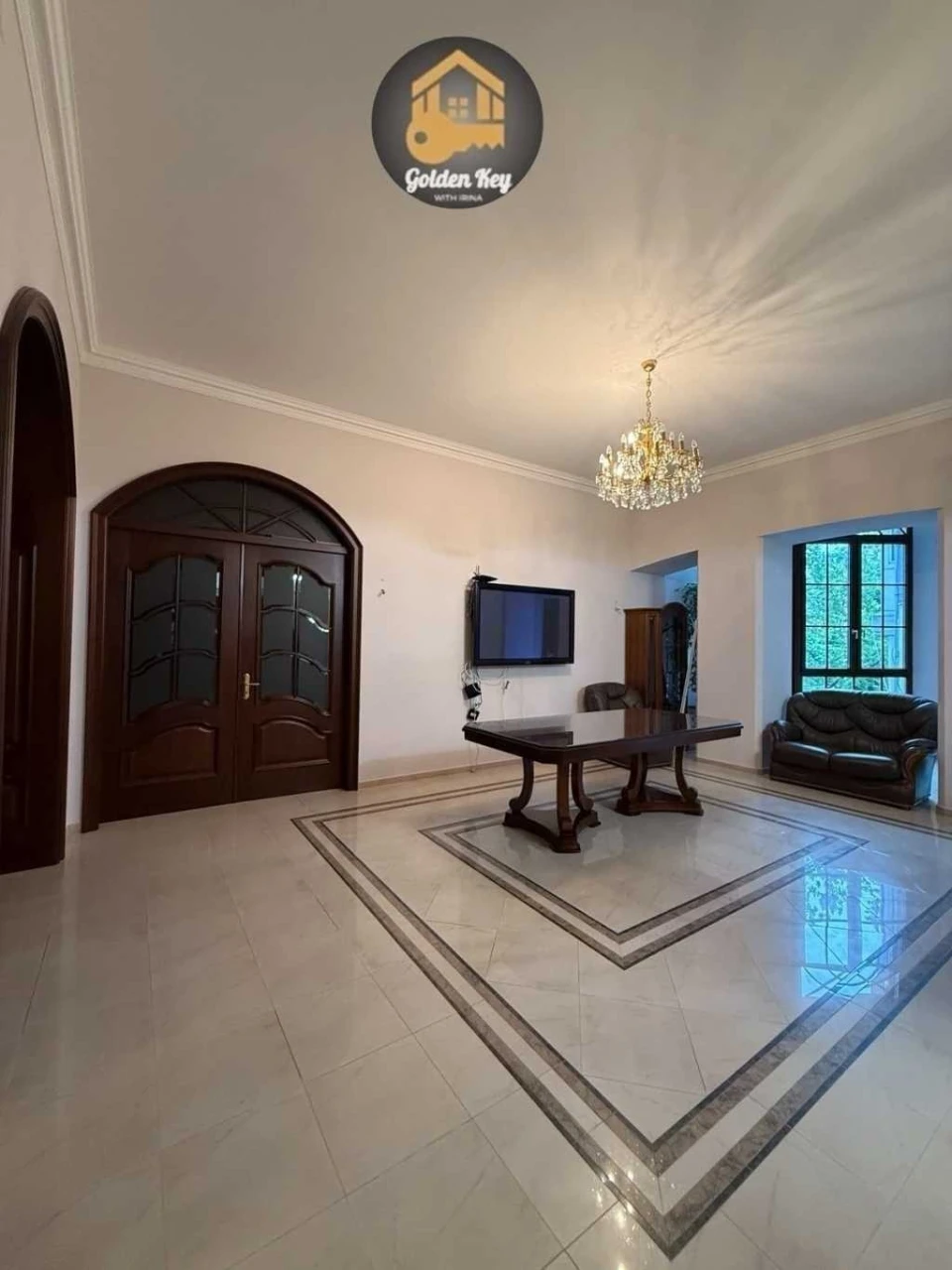 Оренда 5-кімнатної квартири 250 м², Академіка Богомольця вул