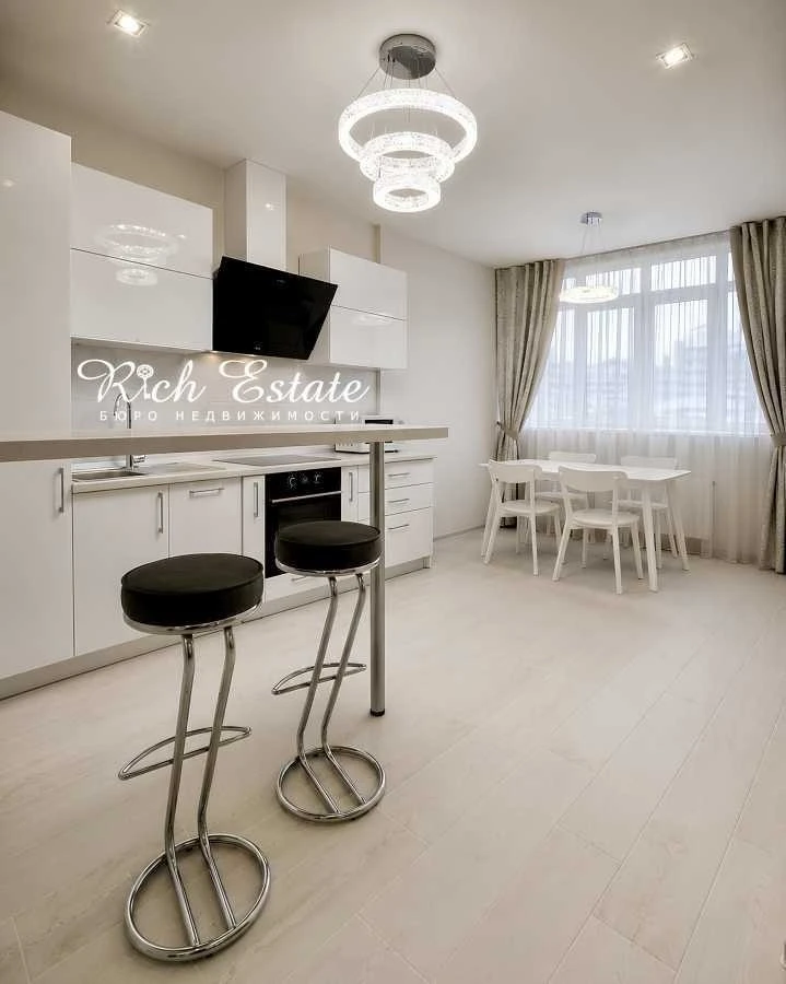 Оренда 1-кімнатної квартири 50 м², Кахи Бендукідзе вул., 2