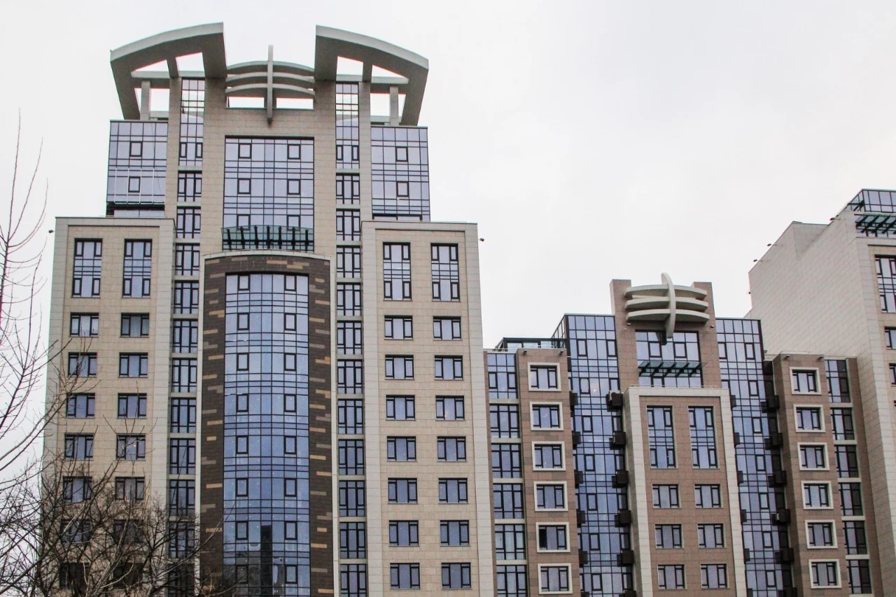 Оренда 3-кімнатної квартири 90 м², Саперне Поле вул., 3