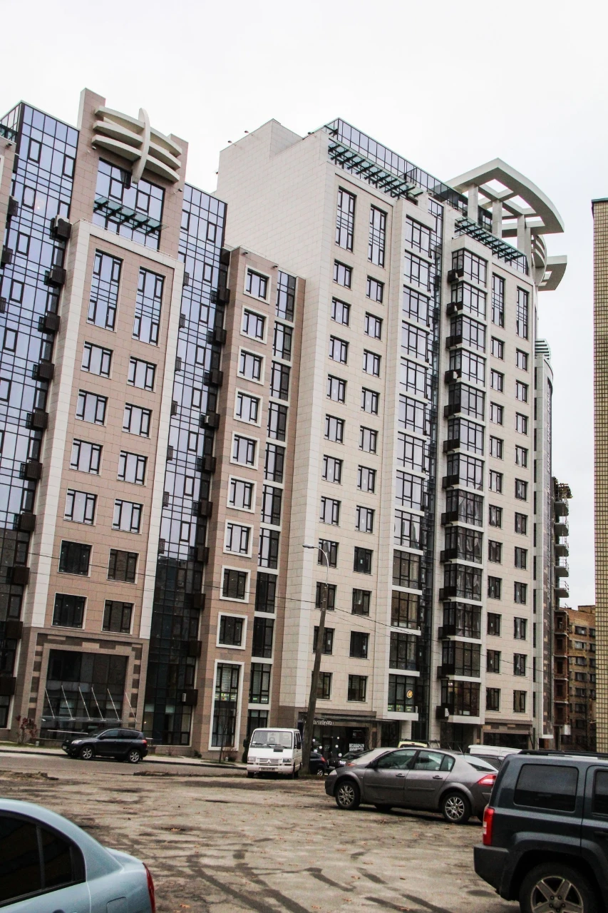 Оренда 3-кімнатної квартири 90 м², Саперне Поле вул., 3