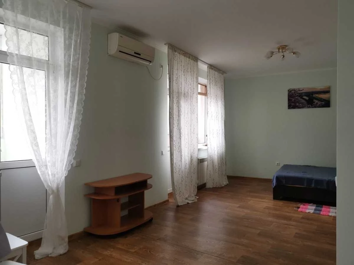 Оренда 1-кімнатної квартири 60 м², Урлівська вул., 11/44