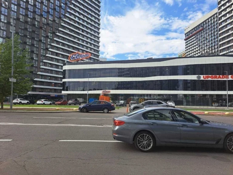 Оренда 1-кімнатної квартири 48 м², Дніпровська наб., 17к