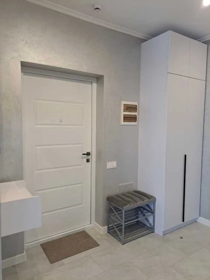 Оренда 1-кімнатної квартири 48 м², Дніпровська наб., 17к