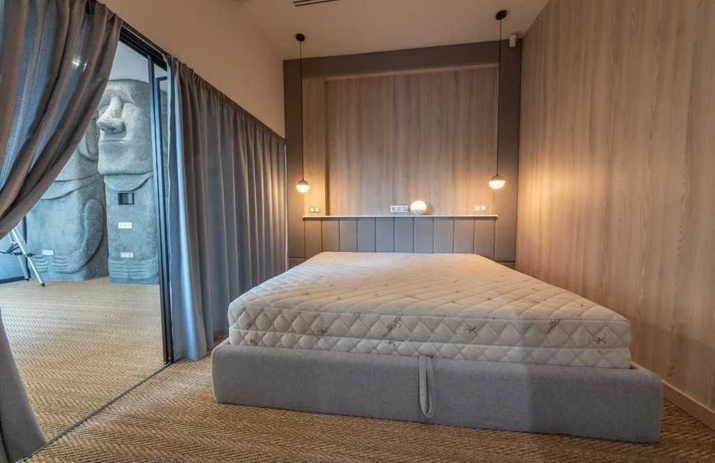 Оренда 5-кімнатної квартири 211 м², Ярославів Вал вул., 16