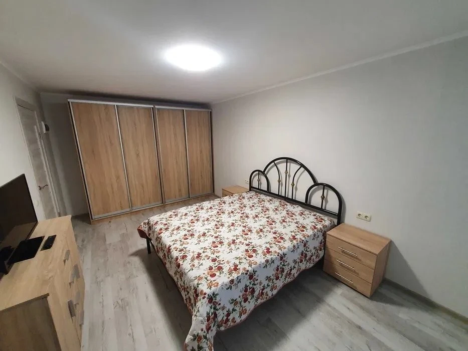 Оренда 3-кімнатної квартири 78 м², Виноградний пров., 6