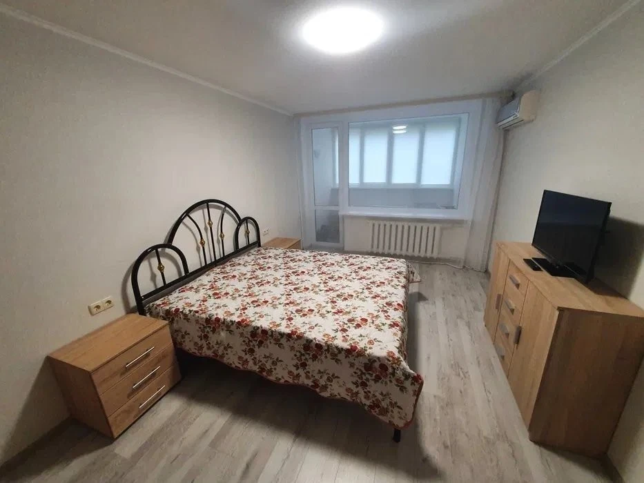 Оренда 3-кімнатної квартири 78 м², Виноградний пров., 6