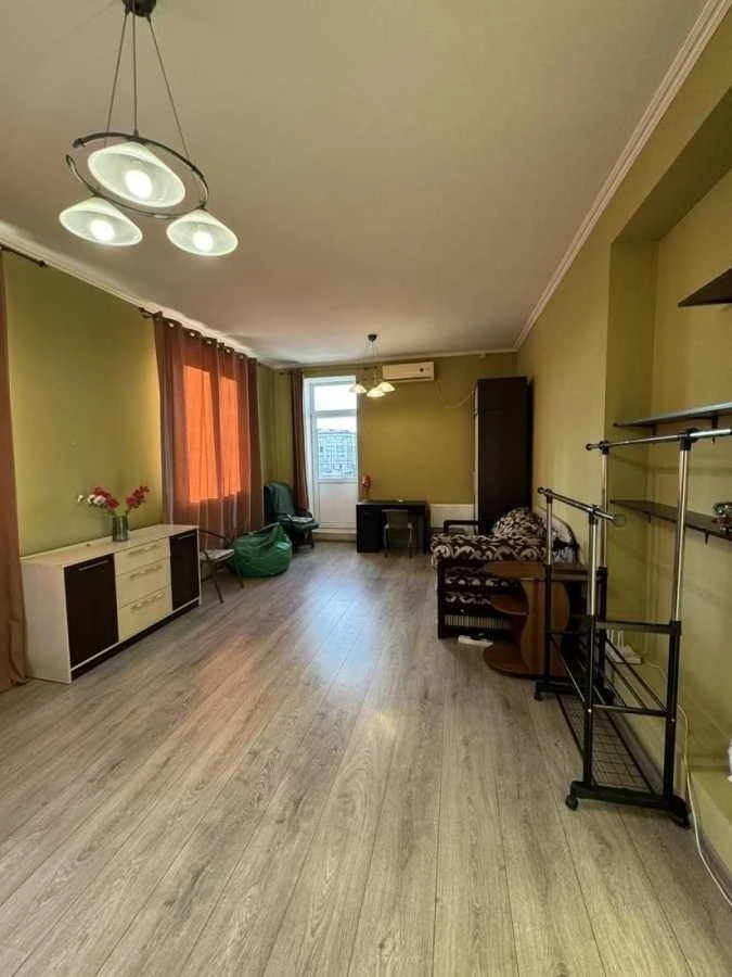 Оренда 1-кімнатної квартири 47 м², Олександра Довженка вул.,