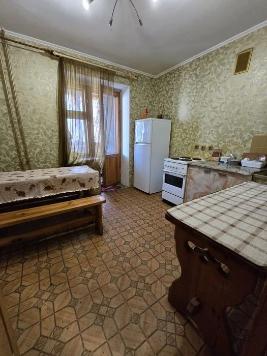 2-х кімнатна, вул. Вишняківська 5Б. станція метро Харківська