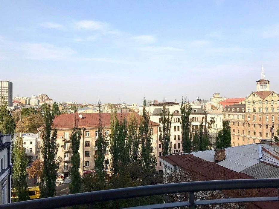 Оренда бульв. Тараса Шевченка 11а, 3 кімнати, 100 м², Театра