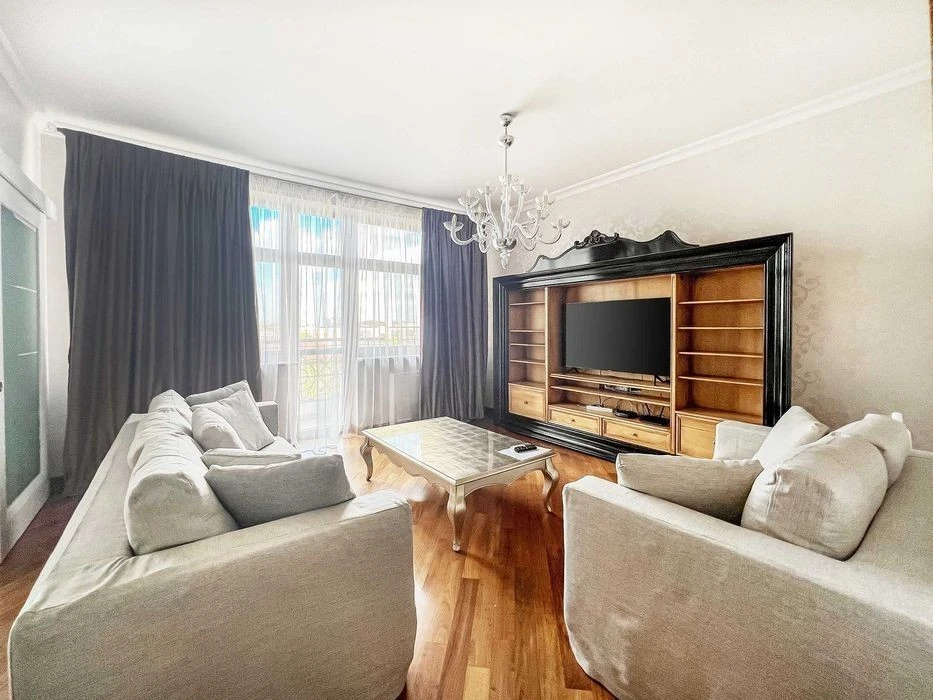 Оренда бульв. Тараса Шевченка 11а, 3 кімнати, 100 м², Театра