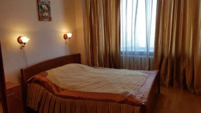 Здам квартиру 95 м2, дві роздільні кімнати і прохідний зал!