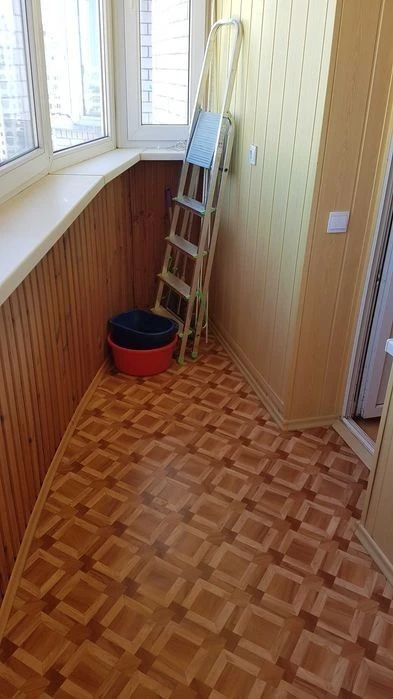 Здам квартиру 95 м2, дві роздільні кімнати і прохідний зал!