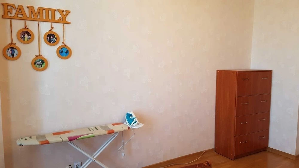 Здам квартиру 95 м2, дві роздільні кімнати і прохідний зал!