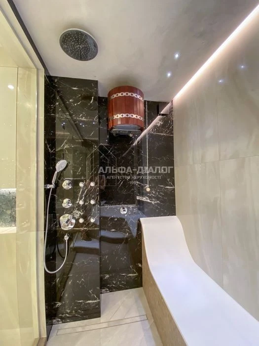 ПЕРША ЗДАЧА! 128 м² Дизайнерська квартира з панорамним видом