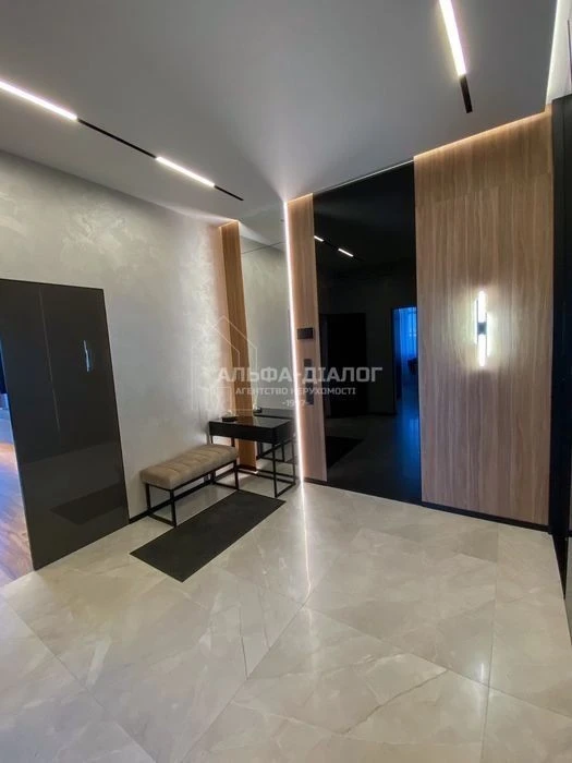 ПЕРША ЗДАЧА! 128 м² Дизайнерська квартира з панорамним видом