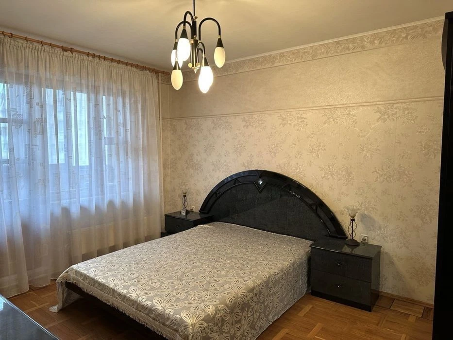 3-кімн, 80 м, Метро Позняки, вул. Бориса Гмирі 5, ГАЗ
