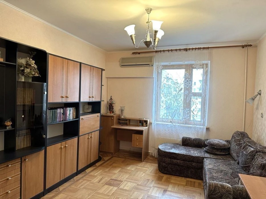 3-кімн, 80 м, Метро Позняки, вул. Бориса Гмирі 5, ГАЗ
