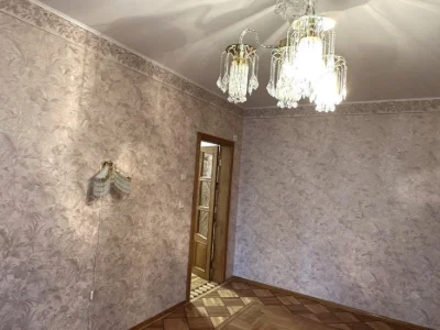 3-кімн, 80 м, Метро Позняки, вул. Бориса Гмирі 5, ГАЗ