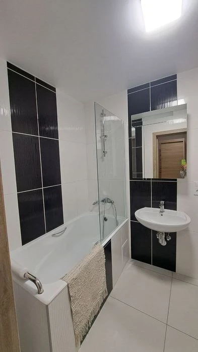 Генератор та інвертор на опалення, воду, ліфти. Тепла 1-кімн