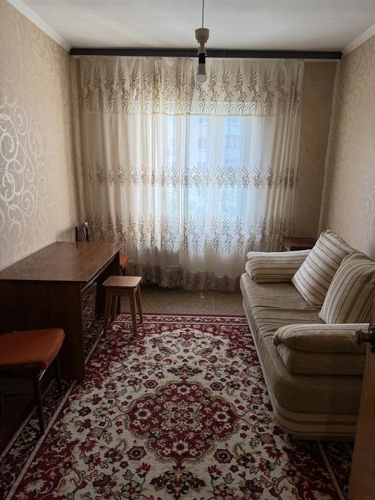 Сдам трёхкомнатную квартиру на Виноградаре
